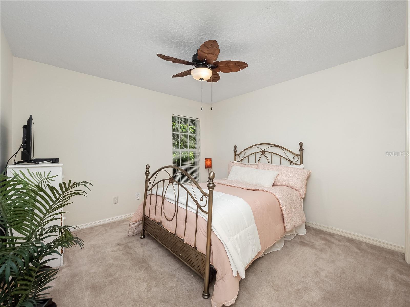 STERLING PARK UNIT 01 - Residential Lease