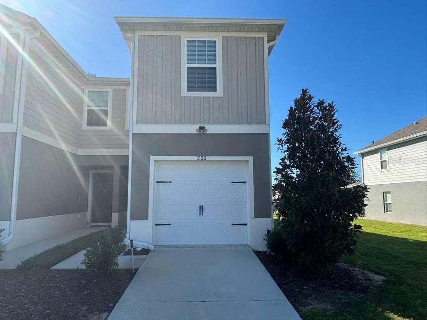 Beautiful 3-Bedroom Townhome for Rent in Davenport!
Welcome to this modern and spacious 3-bedroom, 2.5-bath townhome located in one of Davenport’s most desirable communities. This home features an open-concept layout with plenty of natural light, perfect for both comfortable living and entertaining.
The kitchen includes stainless steel appliances, granite countertops, and a large island ideal for family gatherings. Upstairs, the master suite offers a walk-in closet and a private bathroom with dual vanities. Two additional bedrooms and a full bath provide plenty of space for guests or a home office.
Conveniently located near major highways I-4, shopping centers, restaurants, and world-famous theme parks, this townhome offers the best of Florida living!
Available now — schedule your private showing today!