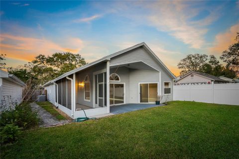 A home in PLANT CITY