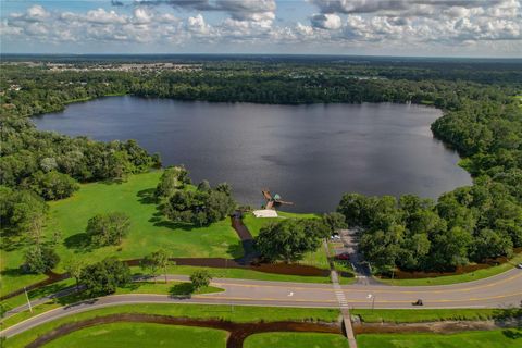 A home in PLANT CITY