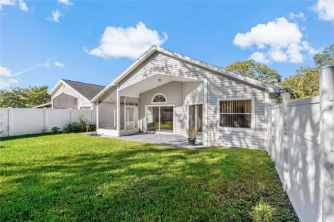 A home in PLANT CITY