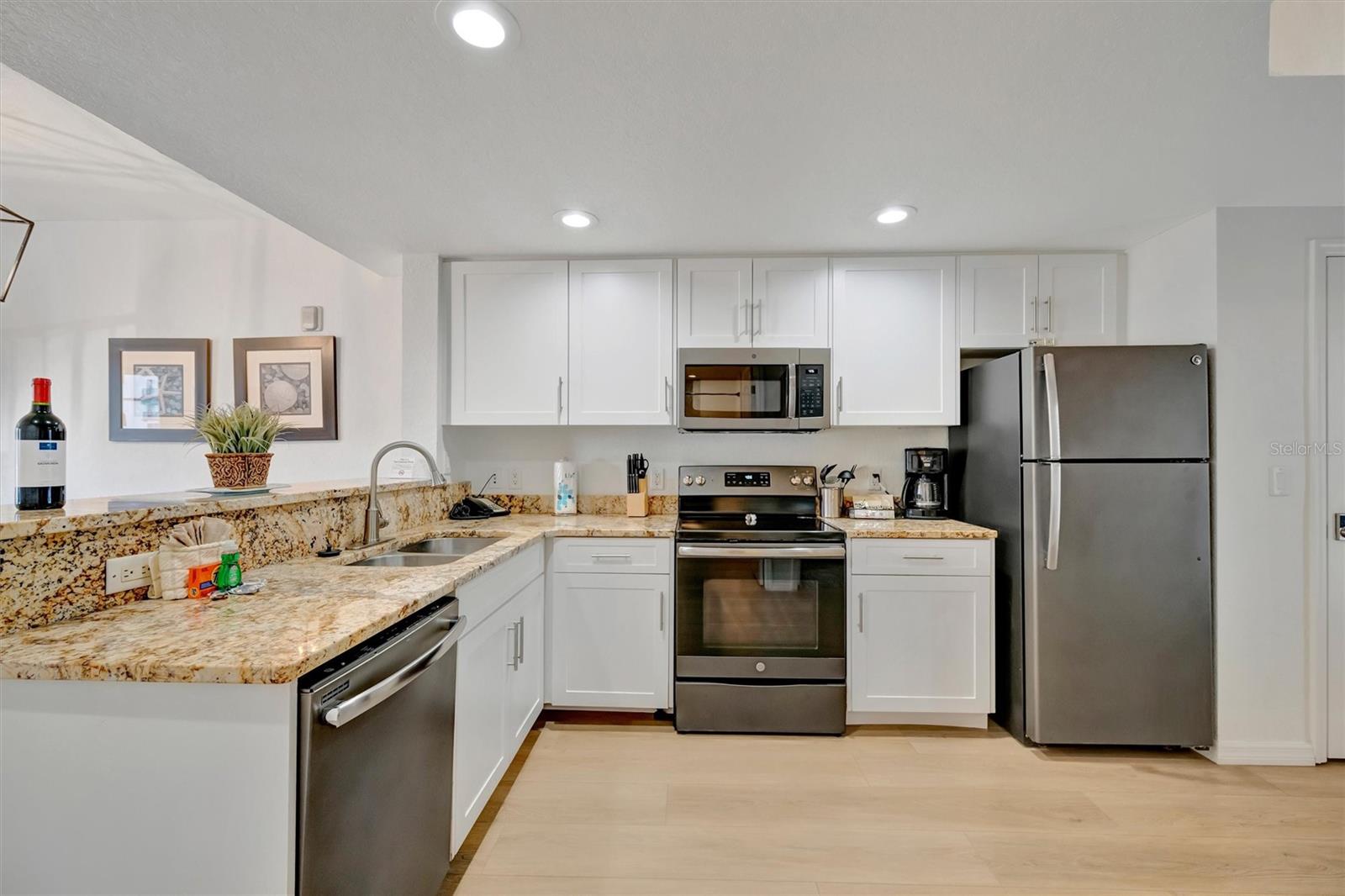 SUNSET VISTAS CONDO HOTEL ON THE GULF - Residential