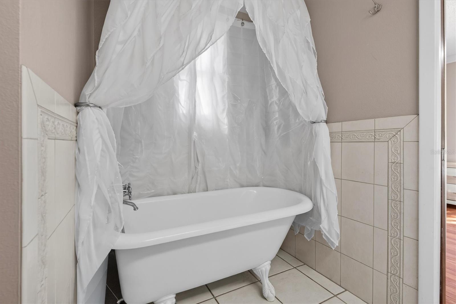 HARBOR OAKS ESTATES UNIT II - Residential