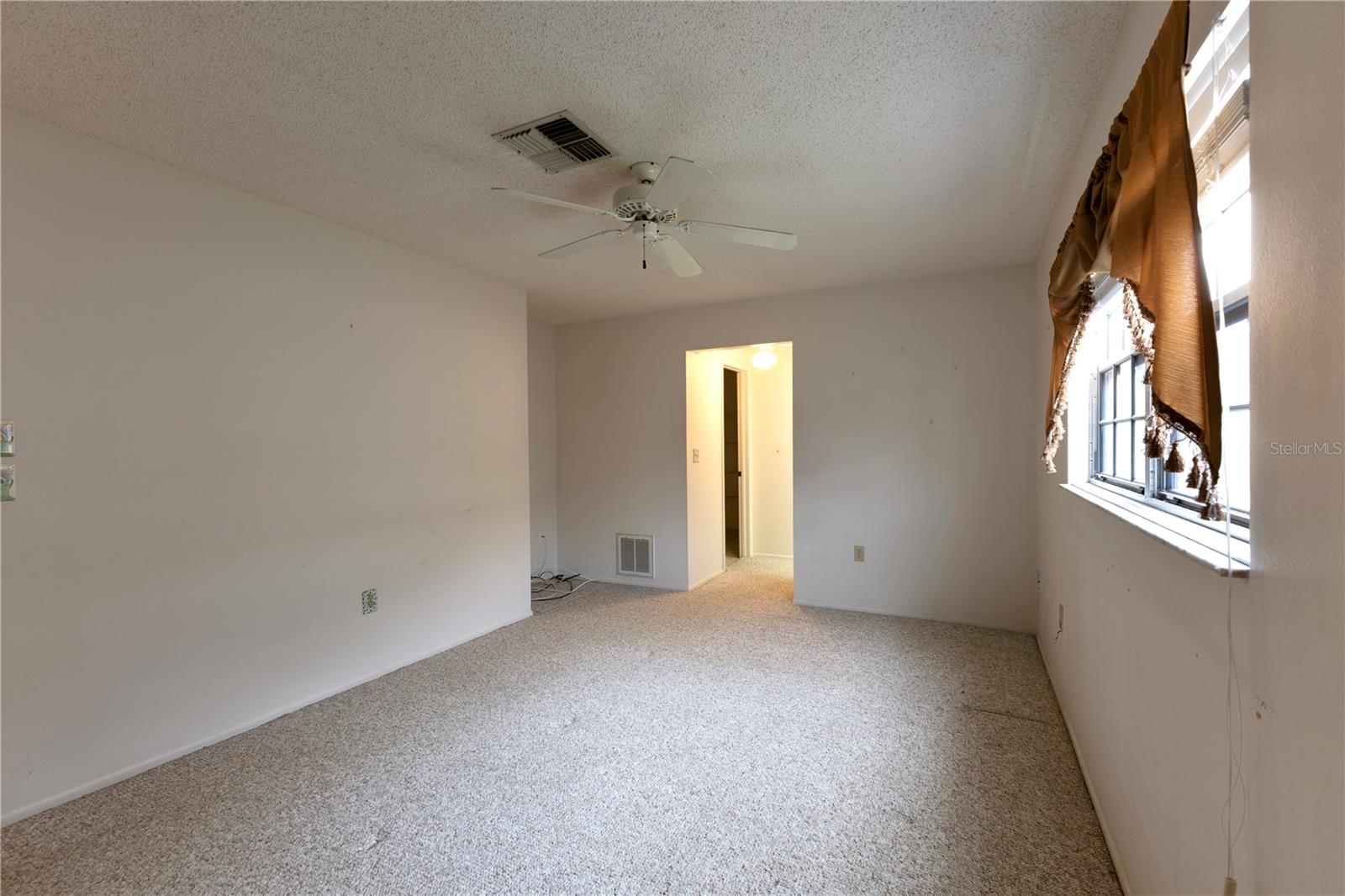 RAVENSWOOD VILLAGE - Residential