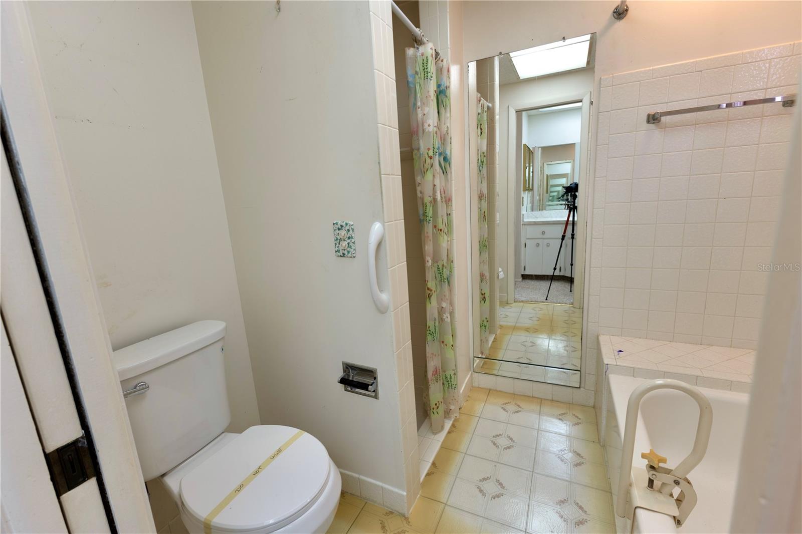 RAVENSWOOD VILLAGE - Residential