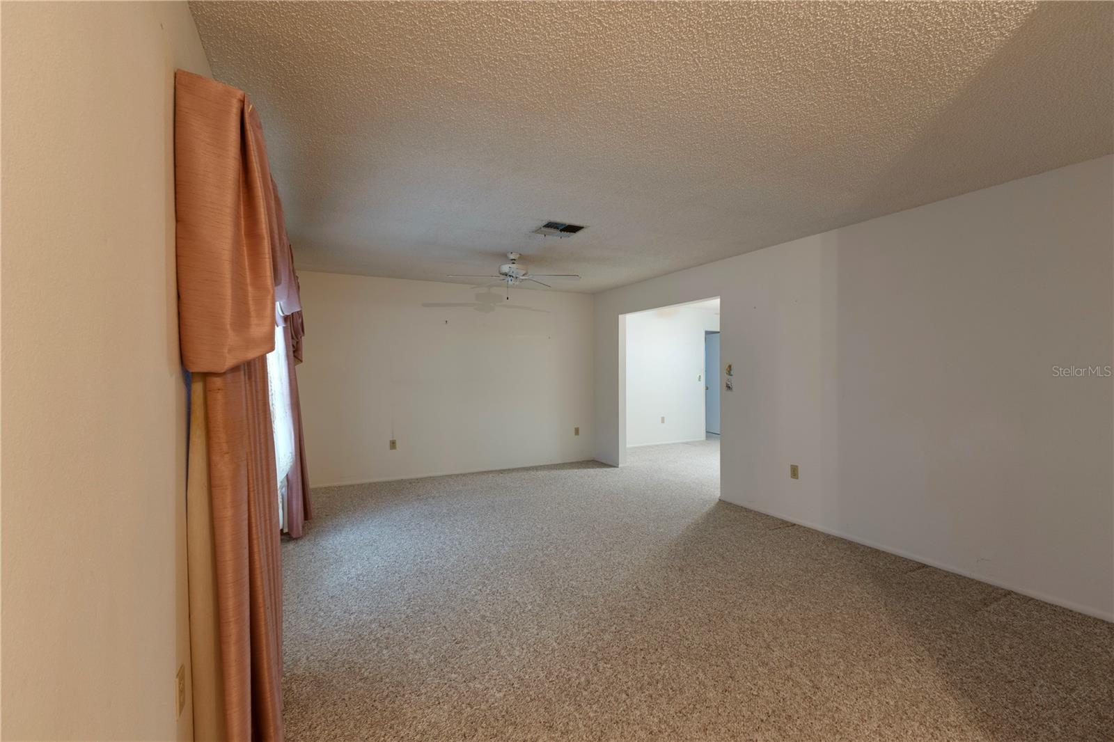 RAVENSWOOD VILLAGE - Residential