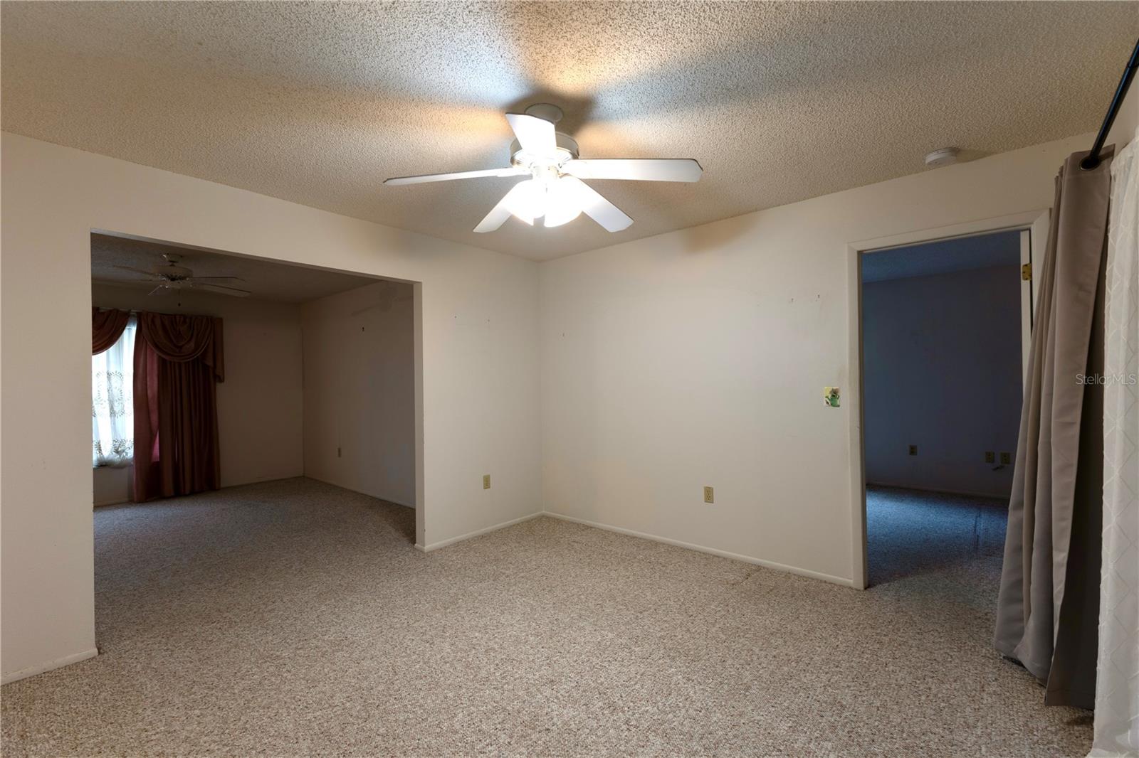 RAVENSWOOD VILLAGE - Residential