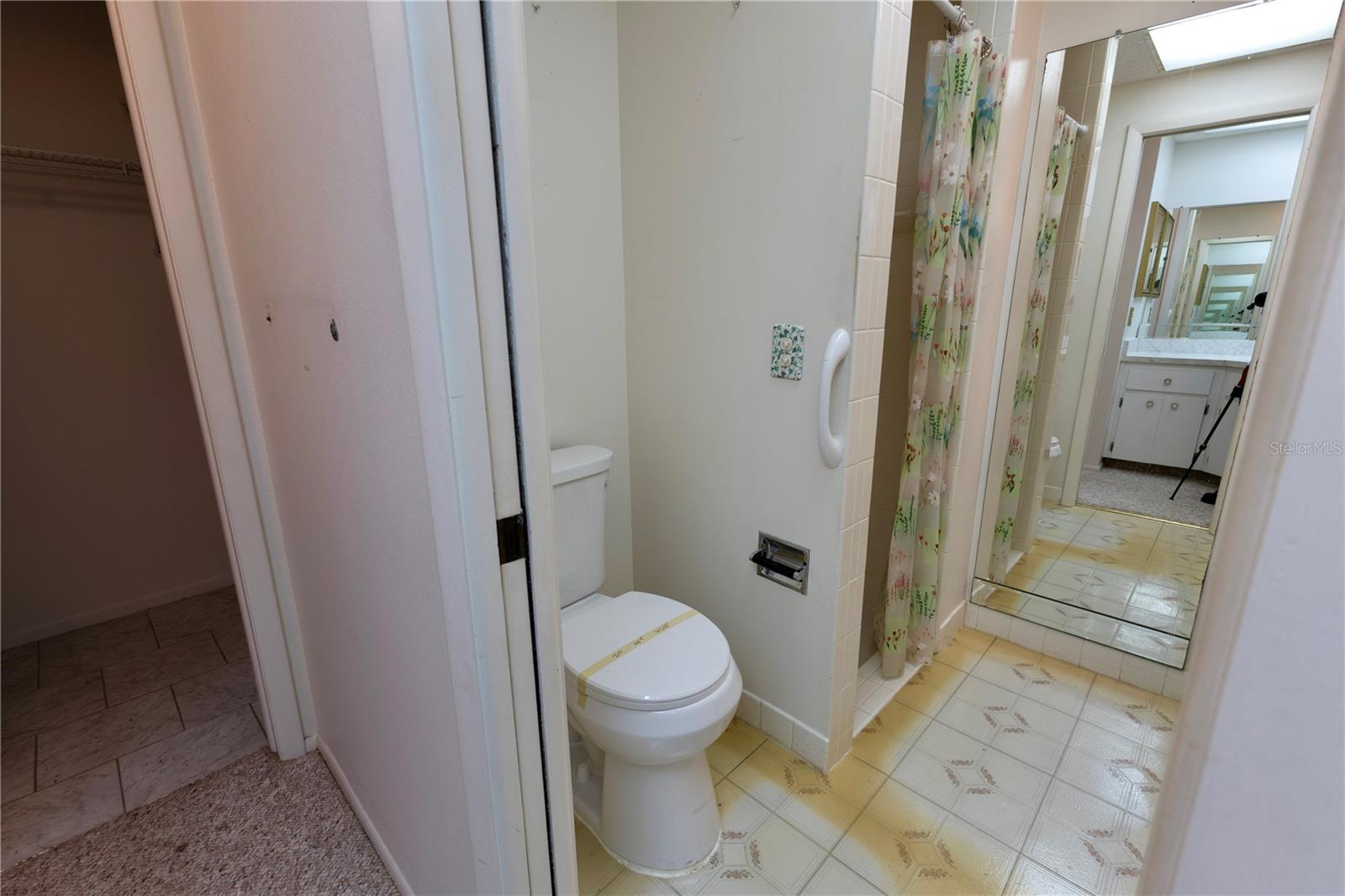 RAVENSWOOD VILLAGE - Residential