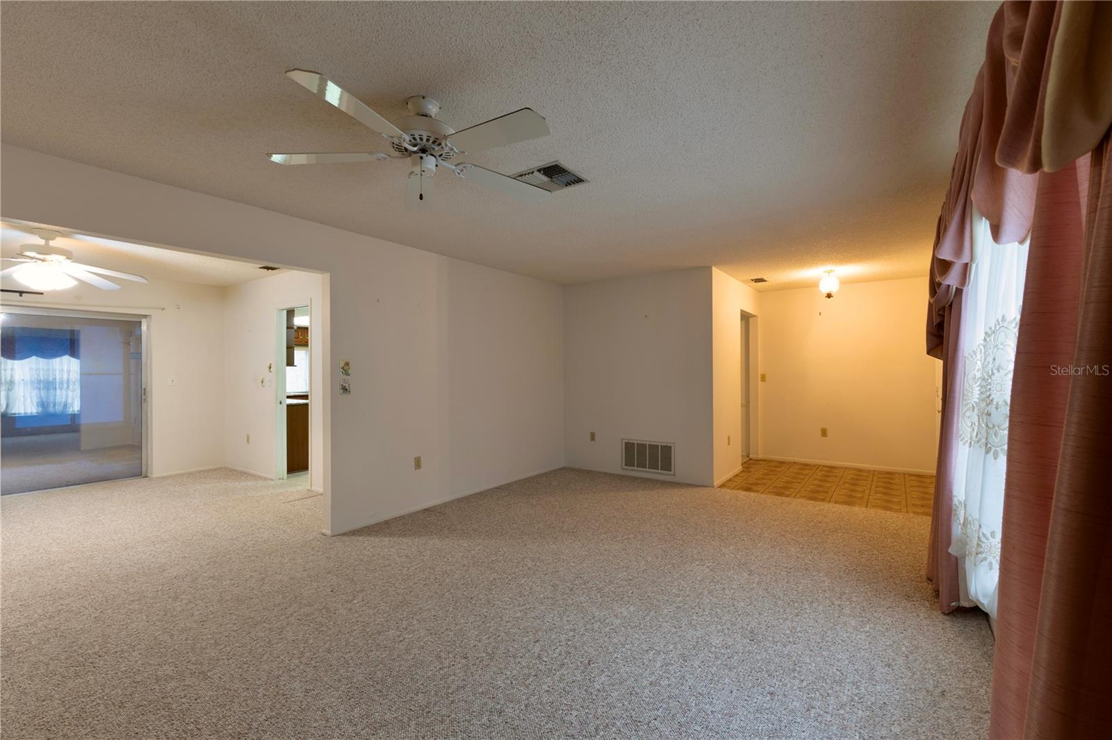 RAVENSWOOD VILLAGE - Residential