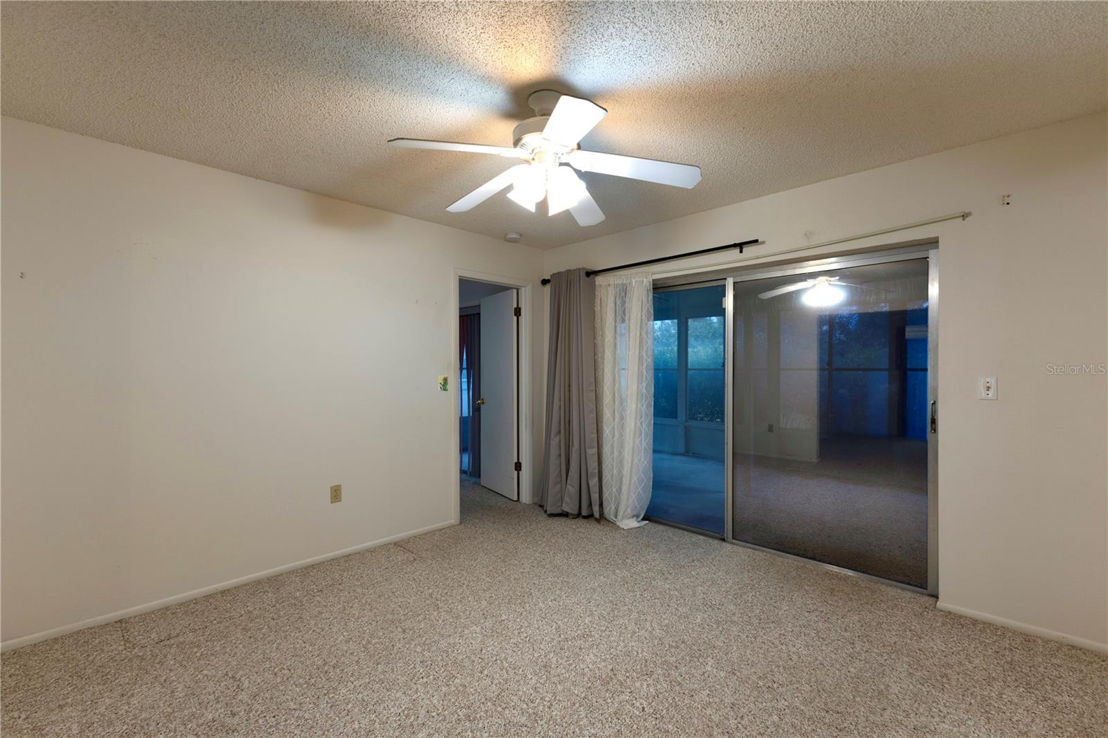 RAVENSWOOD VILLAGE - Residential