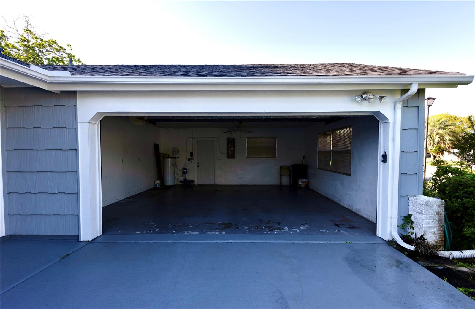 RAVENSWOOD VILLAGE - Residential