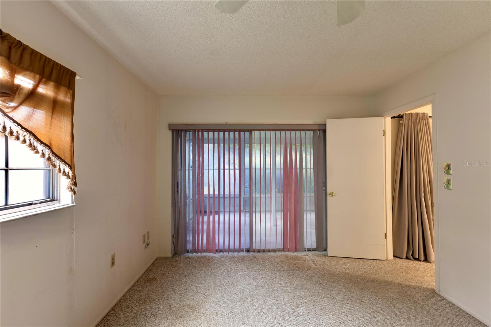 RAVENSWOOD VILLAGE - Residential