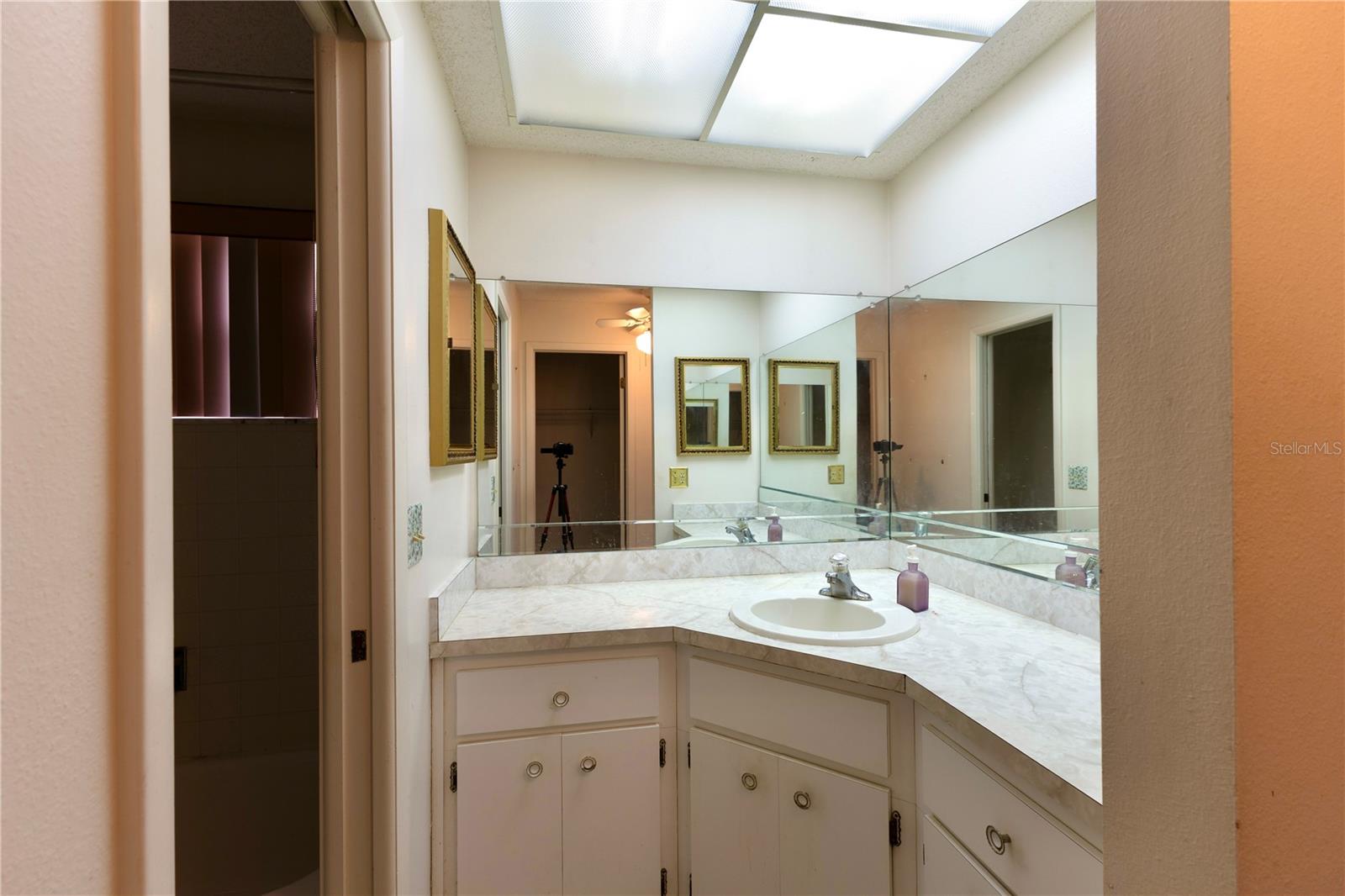 RAVENSWOOD VILLAGE - Residential