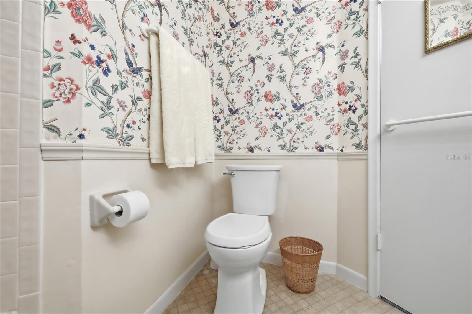 SOUTHPOINTE CONDO - Residential