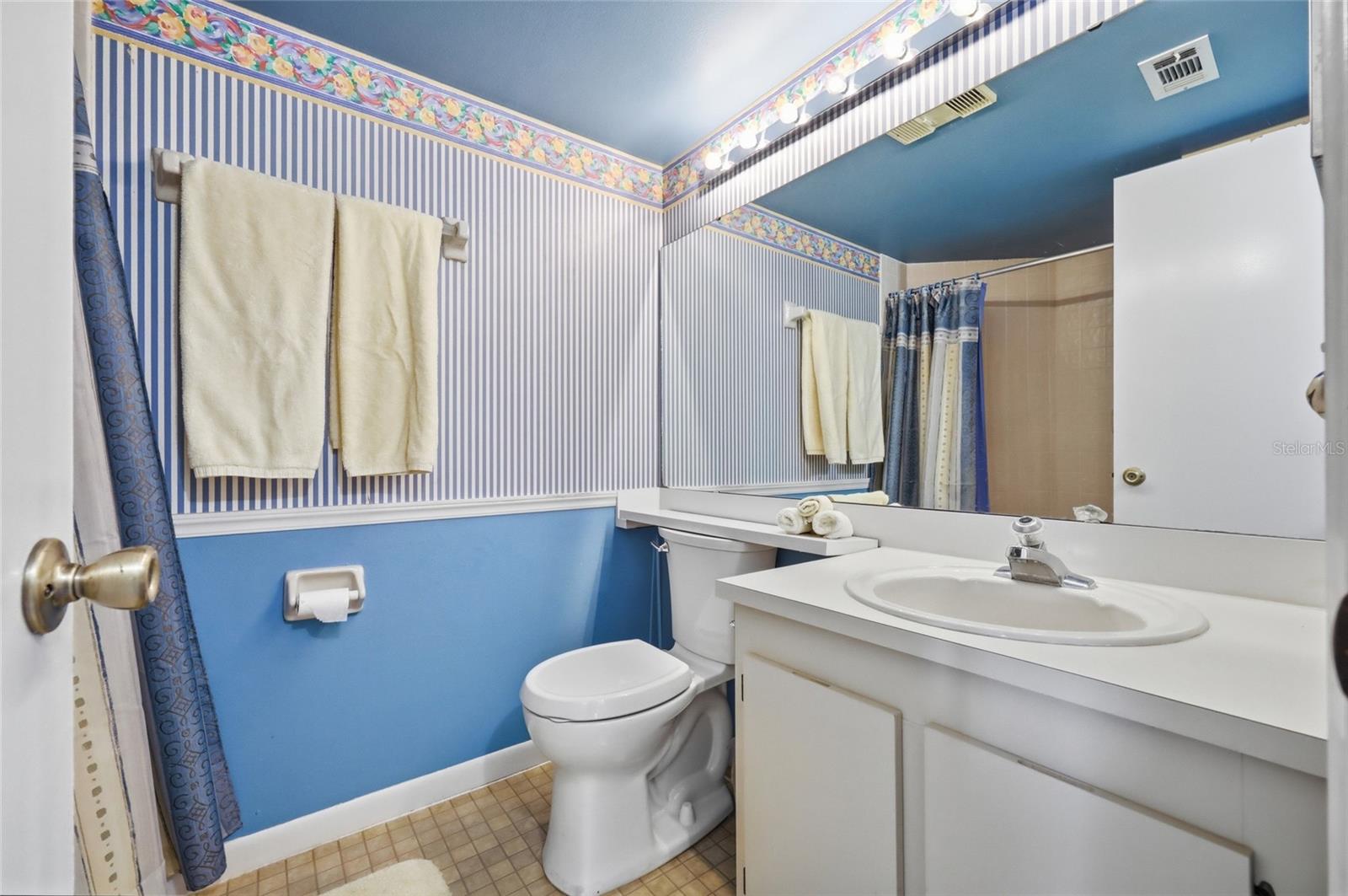 SOUTHPOINTE CONDO - Residential