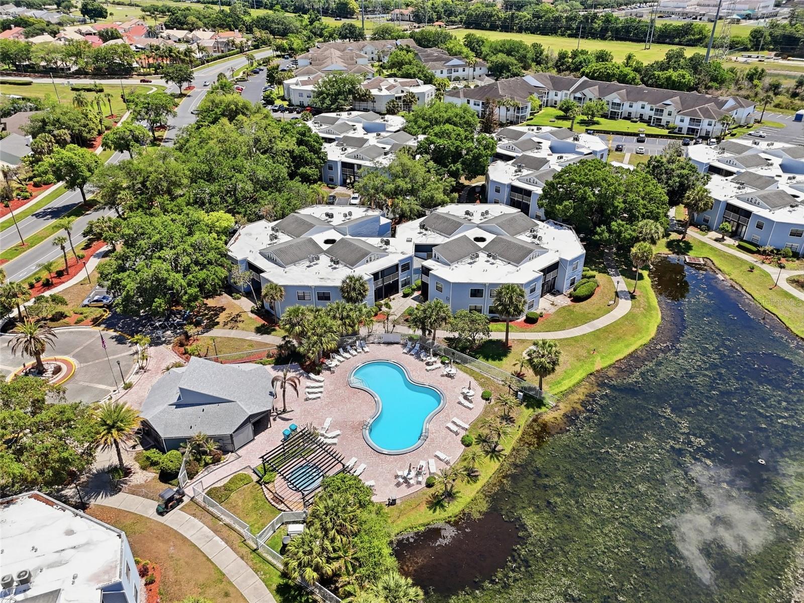 SOUTHPOINTE CONDO - Residential