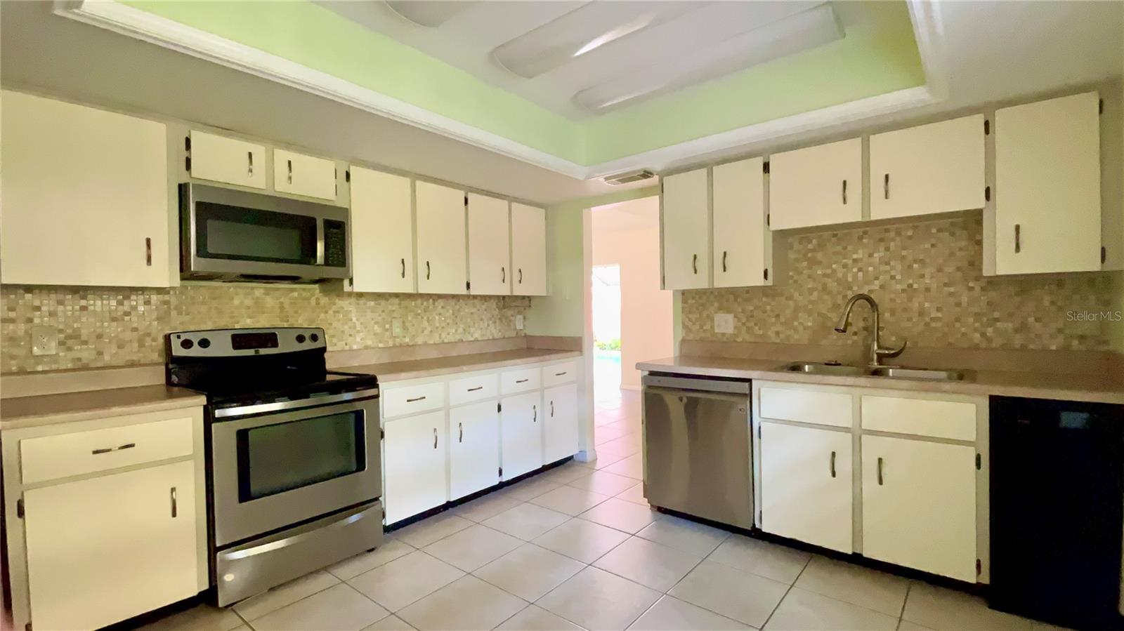 ISLAND CLUB AT ROSEMONT CONDO PH 05 - Residential