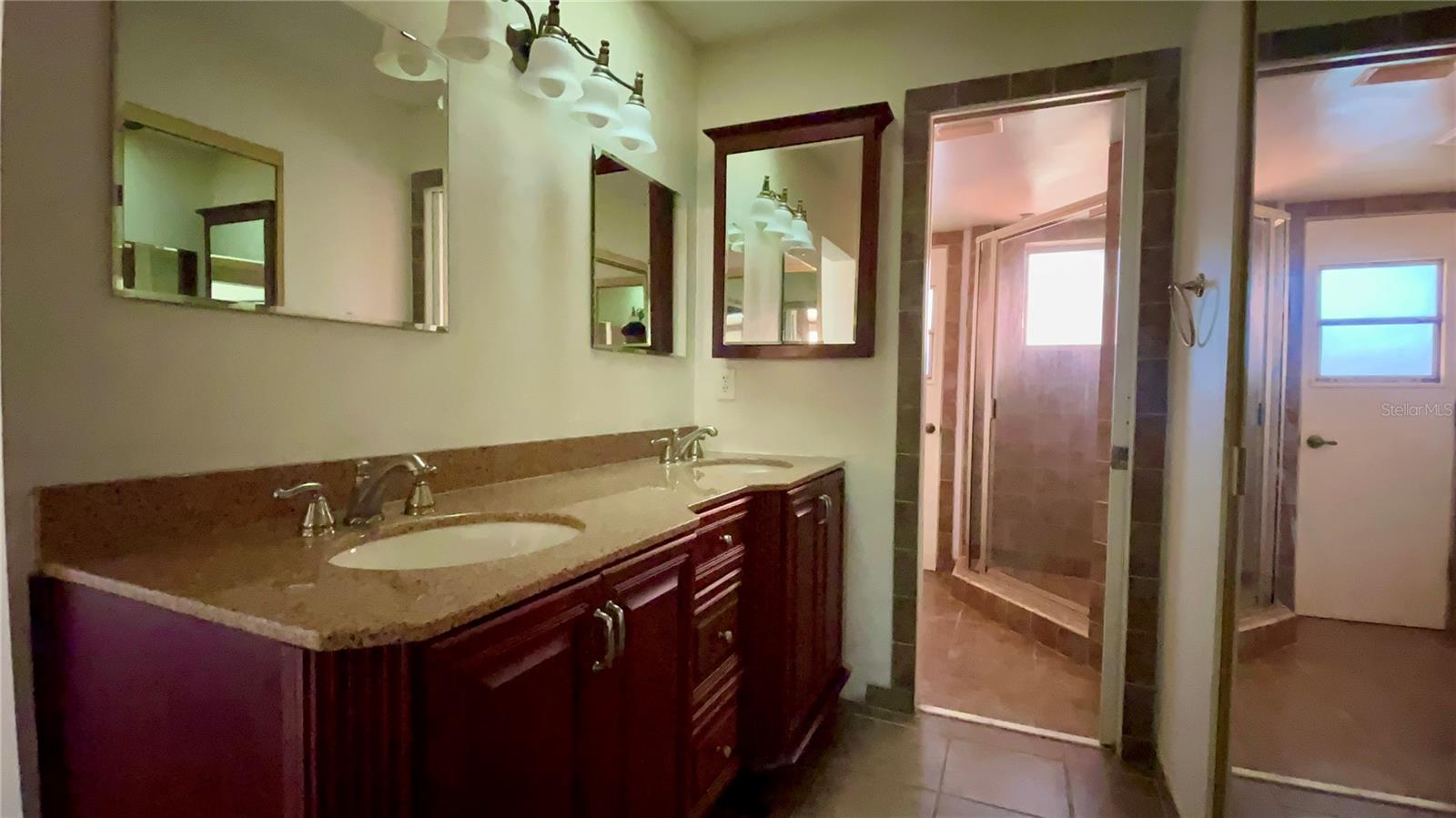 ISLAND CLUB AT ROSEMONT CONDO PH 05 - Residential