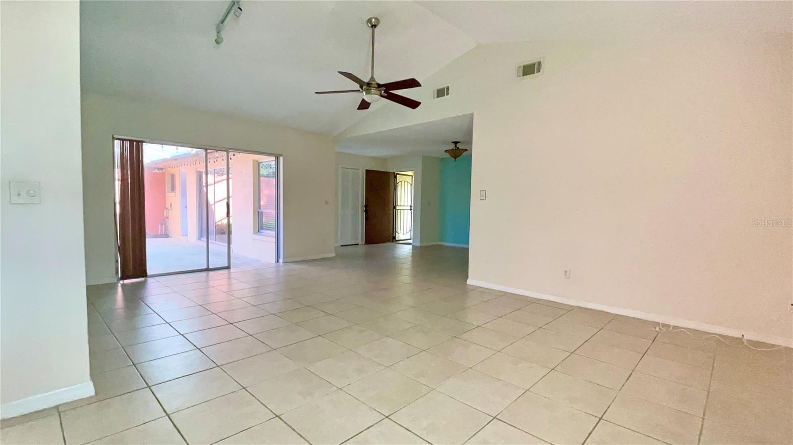 ISLAND CLUB AT ROSEMONT CONDO PH 05 - Residential