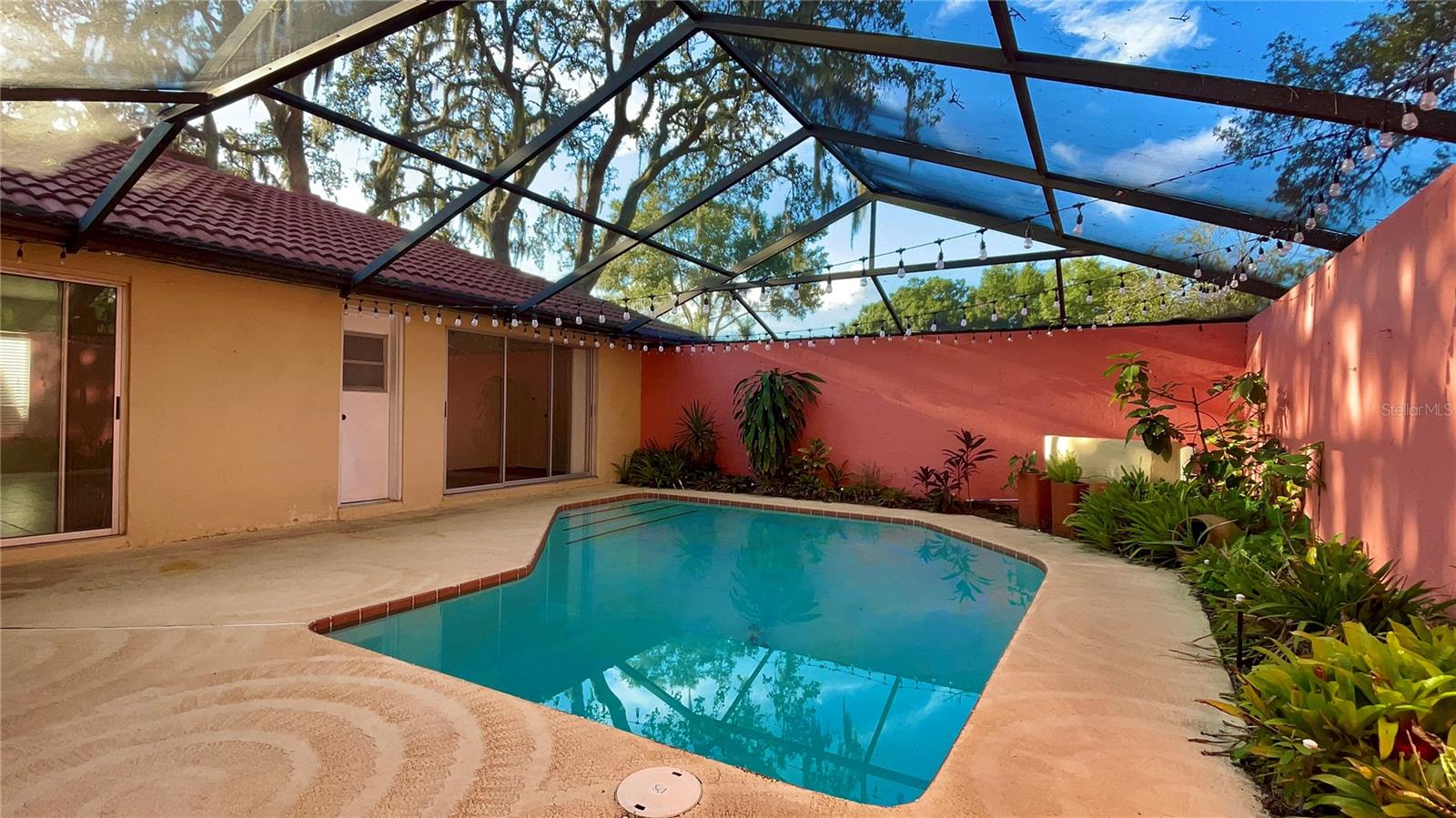 ISLAND CLUB AT ROSEMONT CONDO PH 05 - Residential