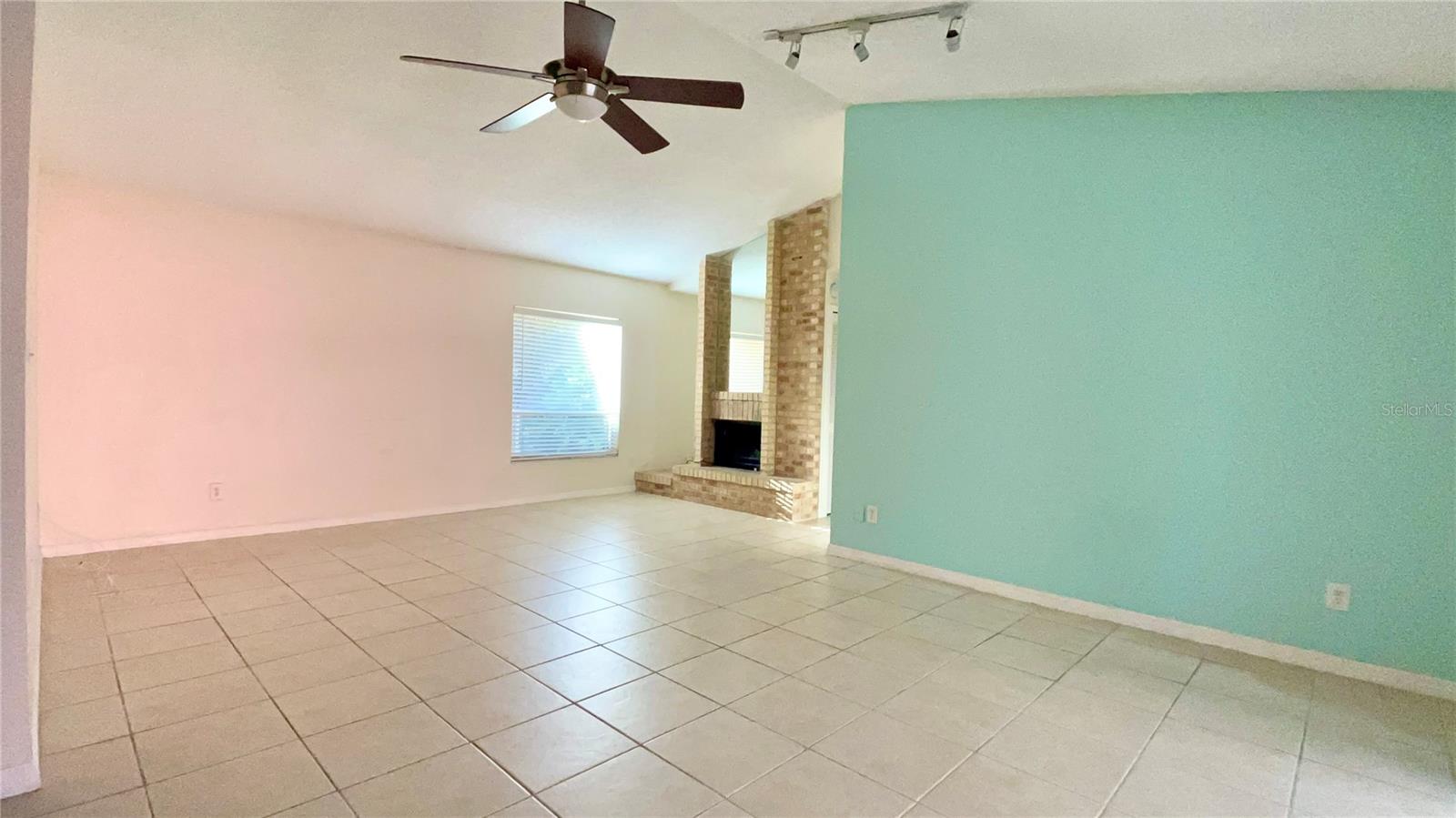 ISLAND CLUB AT ROSEMONT CONDO PH 05 - Residential