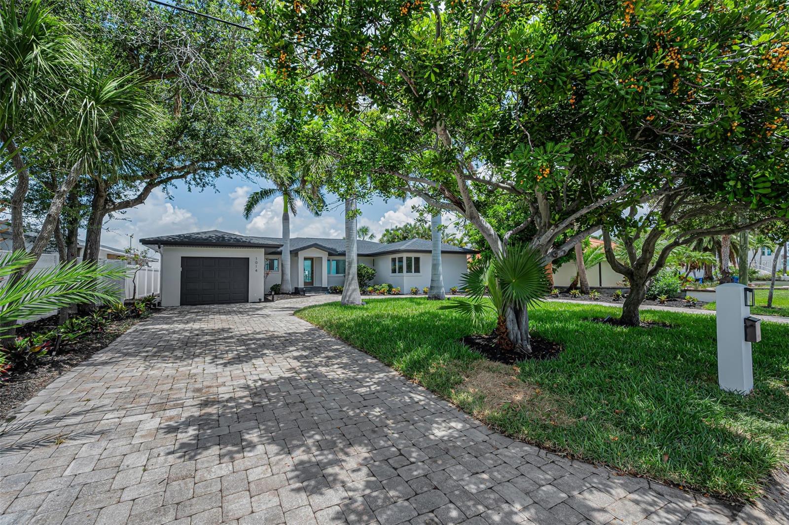 1014 BOCA CIEGA ISLE DRIVE