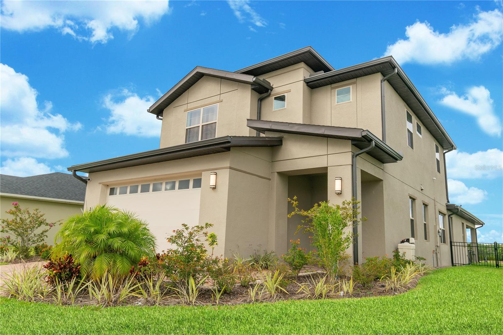 3080 CRISPIN CIRCLE