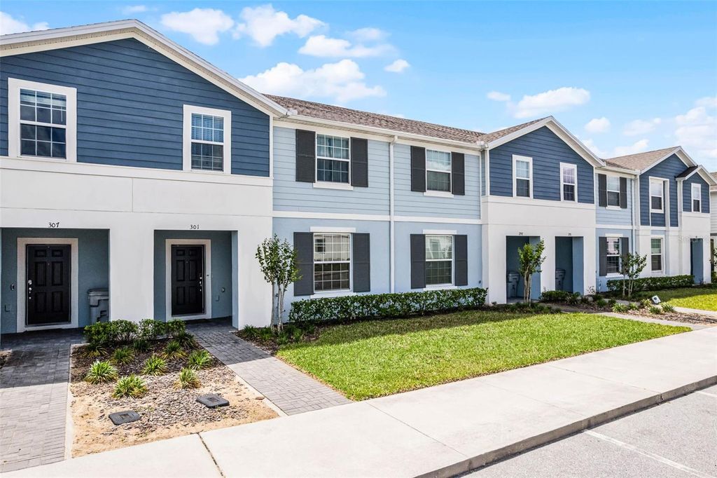 Photo of 301 Jetty Way, Davenport, FL 33897 (MLS # O6296243)