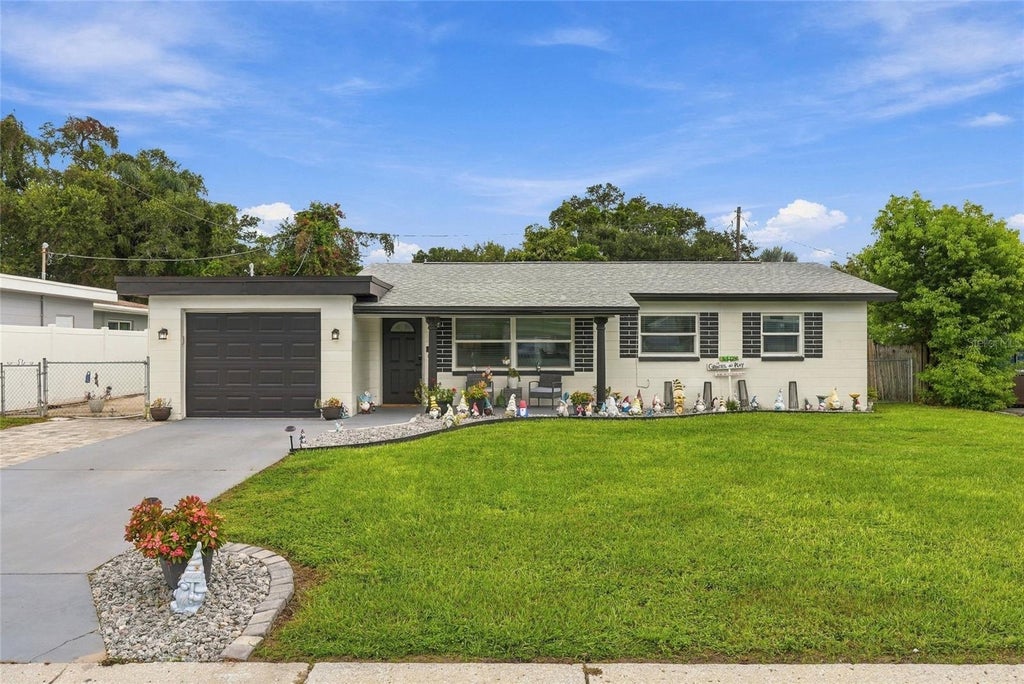 Photo of 10259 Naranja Street, Seminole, FL 33772 (MLS # TB8551434)