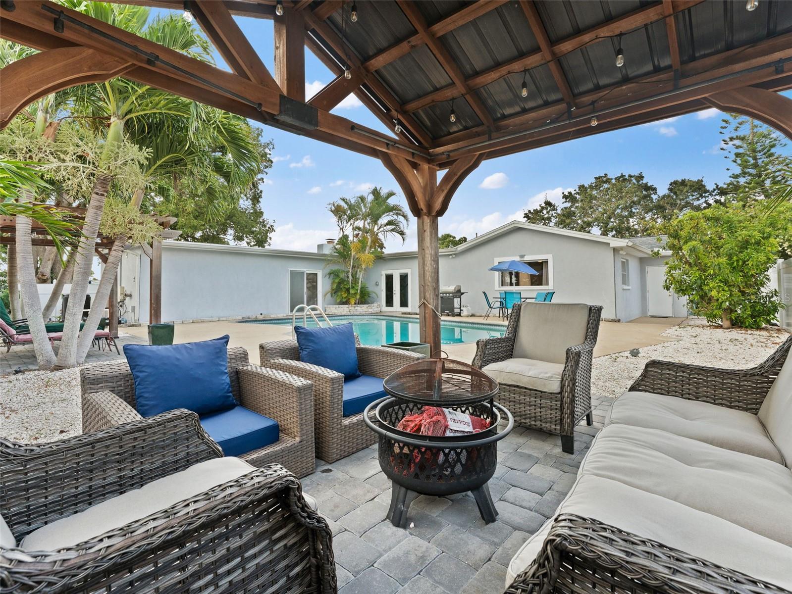 SEMINOLE HILLS - Residential