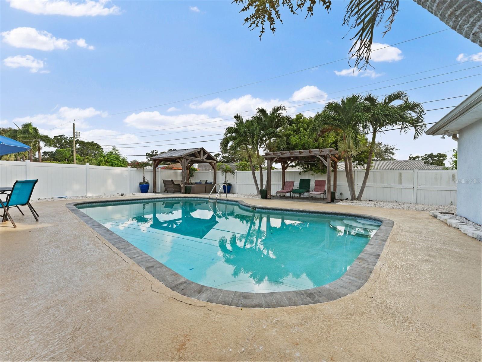 SEMINOLE HILLS - Residential