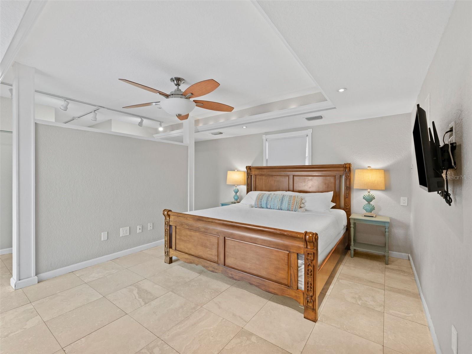 SEMINOLE HILLS - Residential