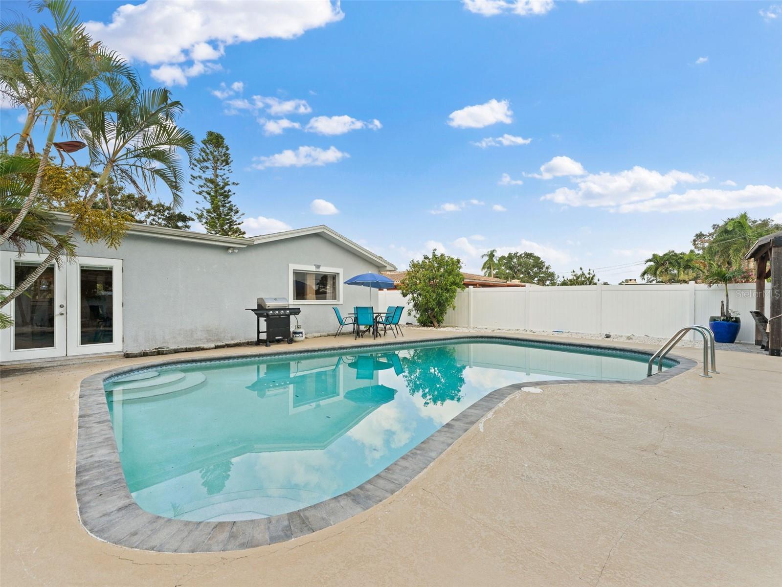 SEMINOLE HILLS - Residential