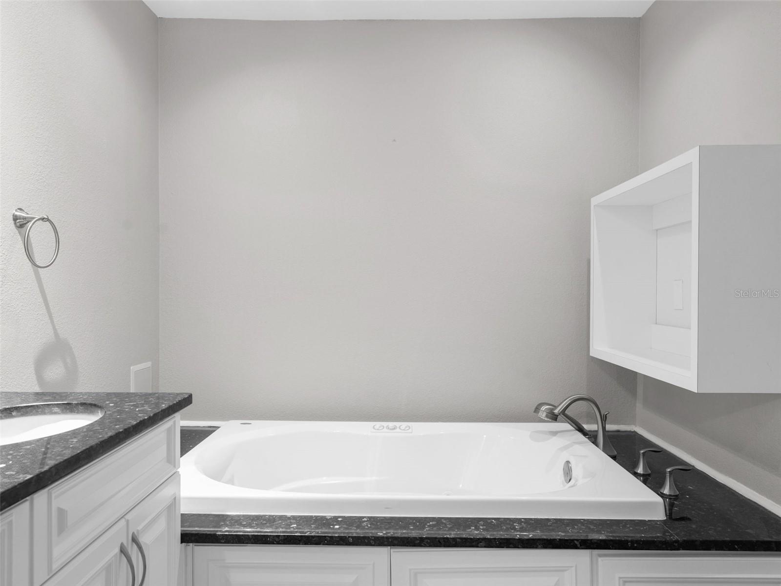 SEMINOLE HILLS - Residential