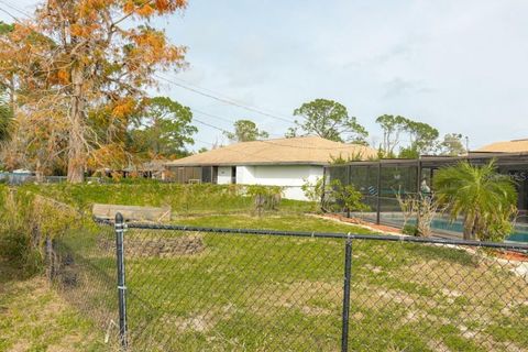 A home in PORT CHARLOTTE