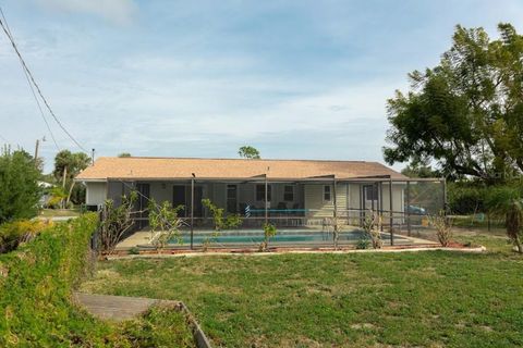 A home in PORT CHARLOTTE