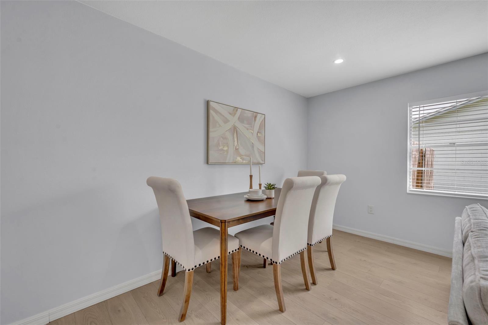 RIDGE HIGH 1ST ADD - Residential Lease