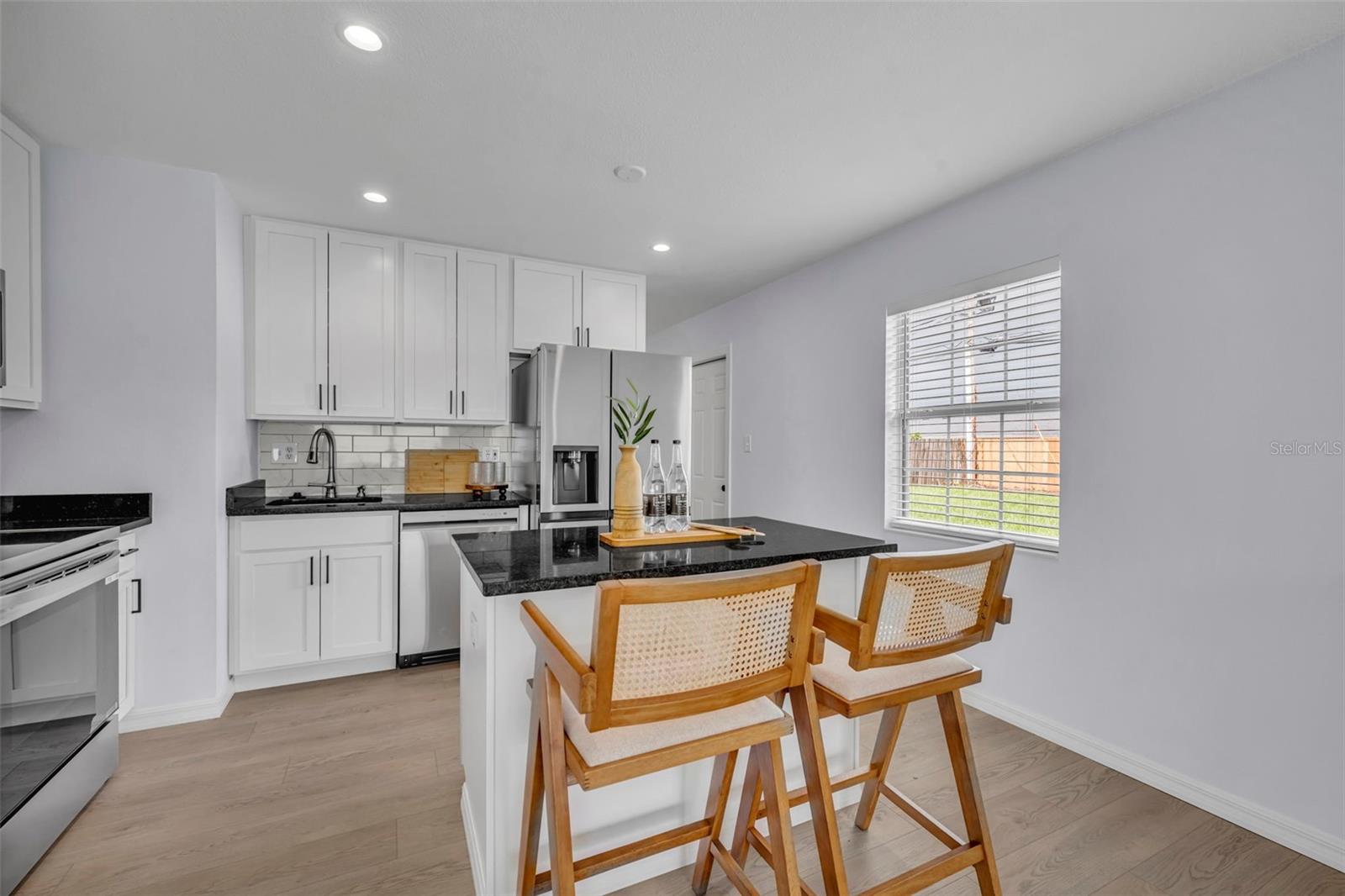 RIDGE HIGH 1ST ADD - Residential Lease
