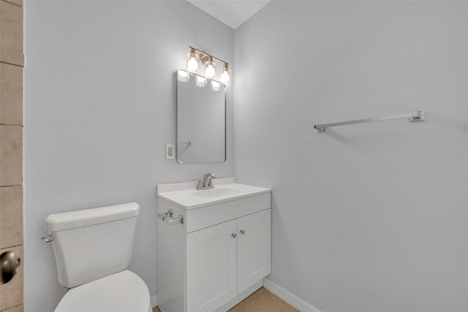 RIDGE HIGH 1ST ADD - Residential Lease