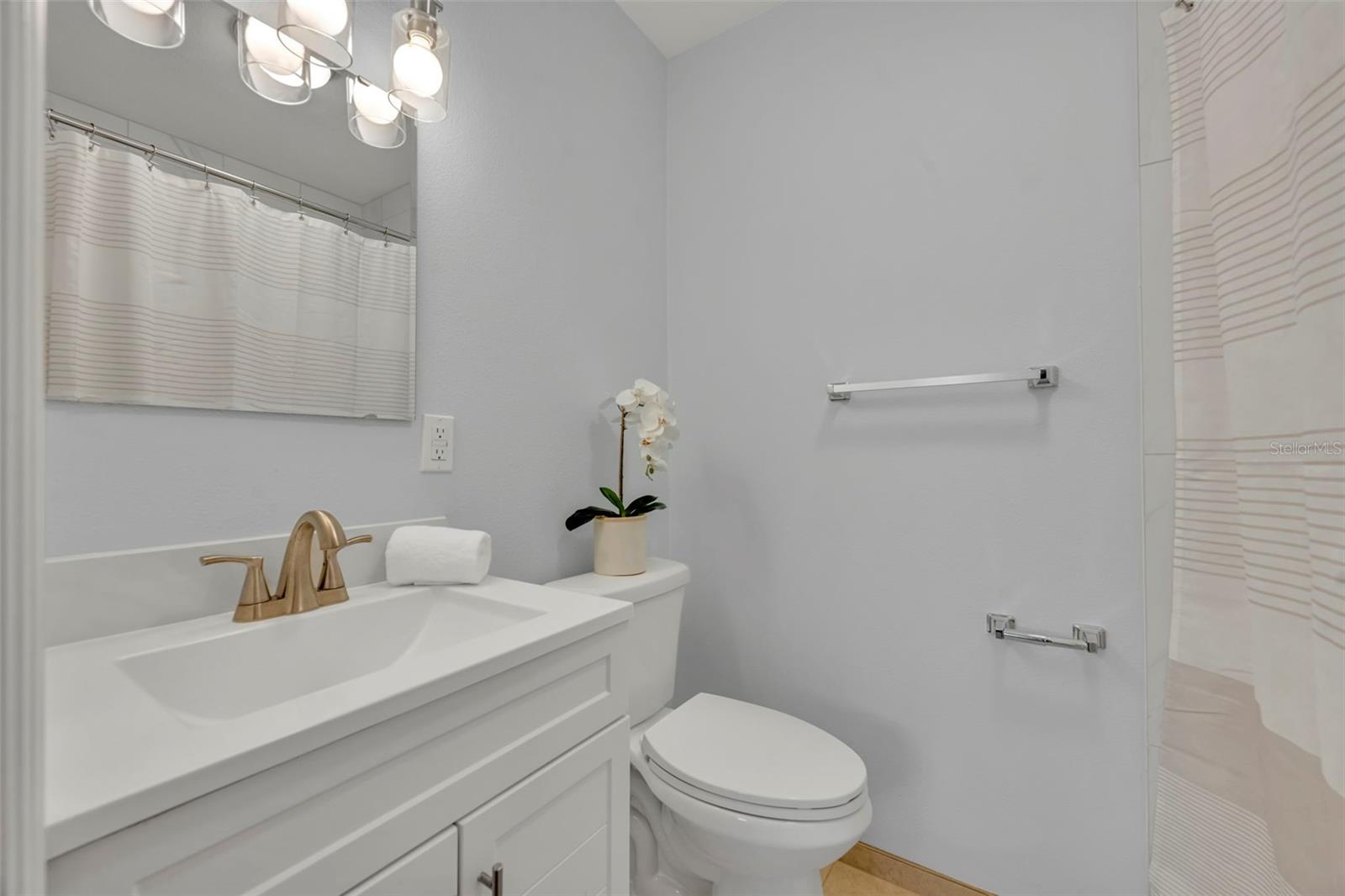 RIDGE HIGH 1ST ADD - Residential Lease