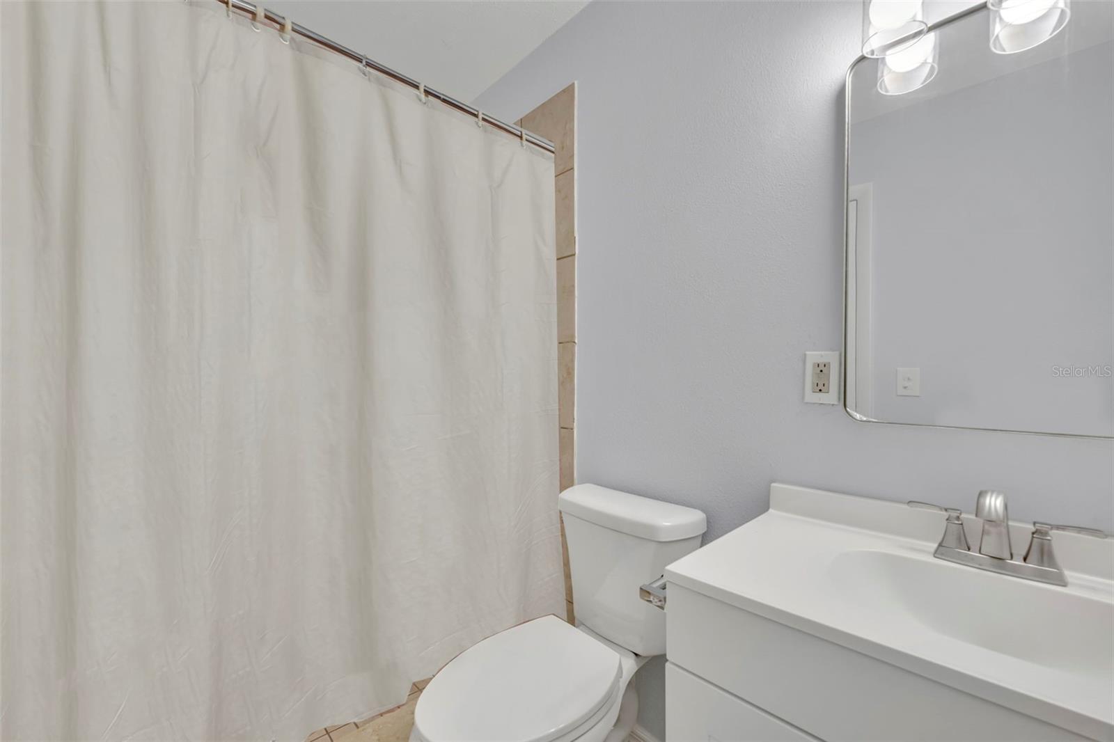 RIDGE HIGH 1ST ADD - Residential Lease