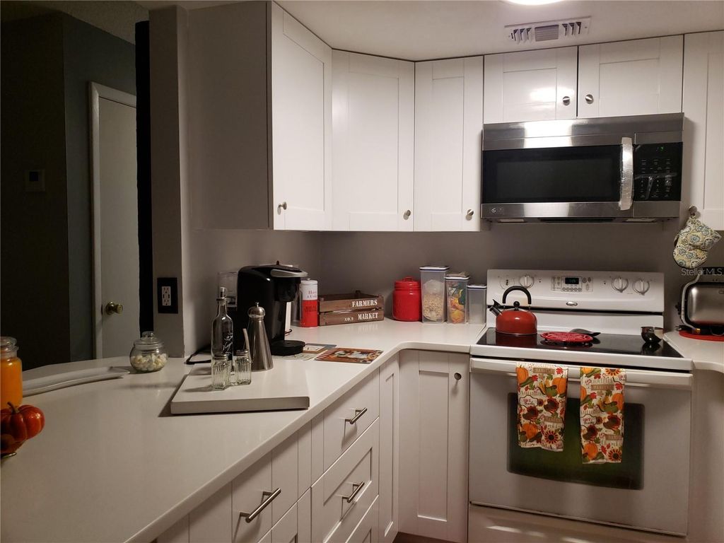 Photo of 4876 Lake Ridge Road #5, Orlando, FL 32808 (MLS # R4910726)