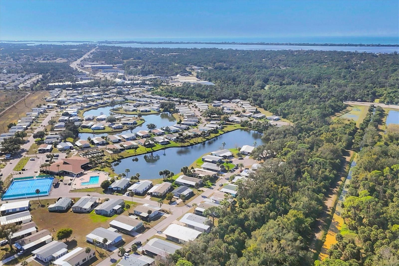 TANGERINE WOODS - Residential