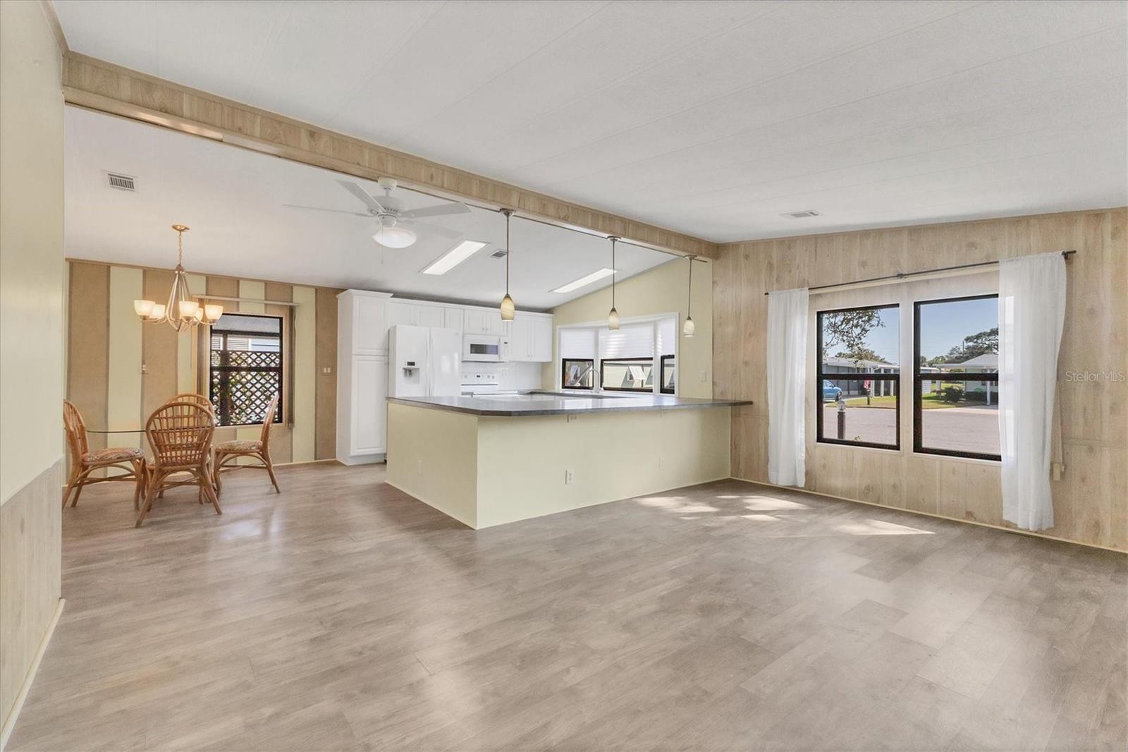 TANGERINE WOODS - Residential