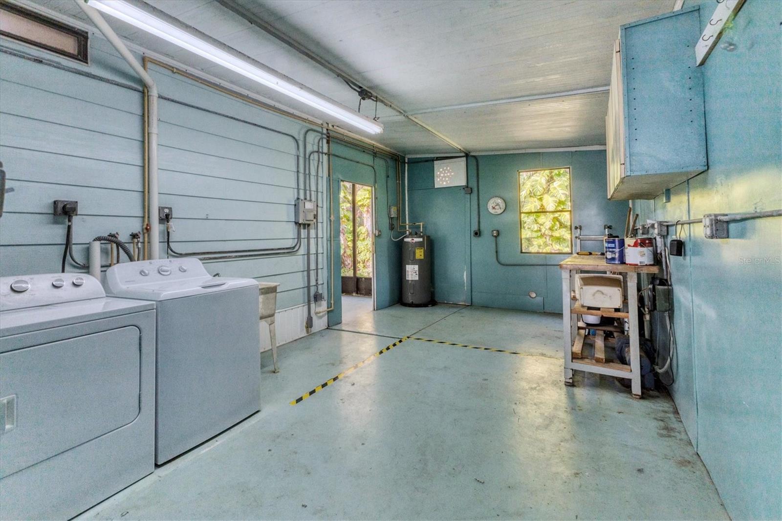 TANGERINE WOODS - Residential