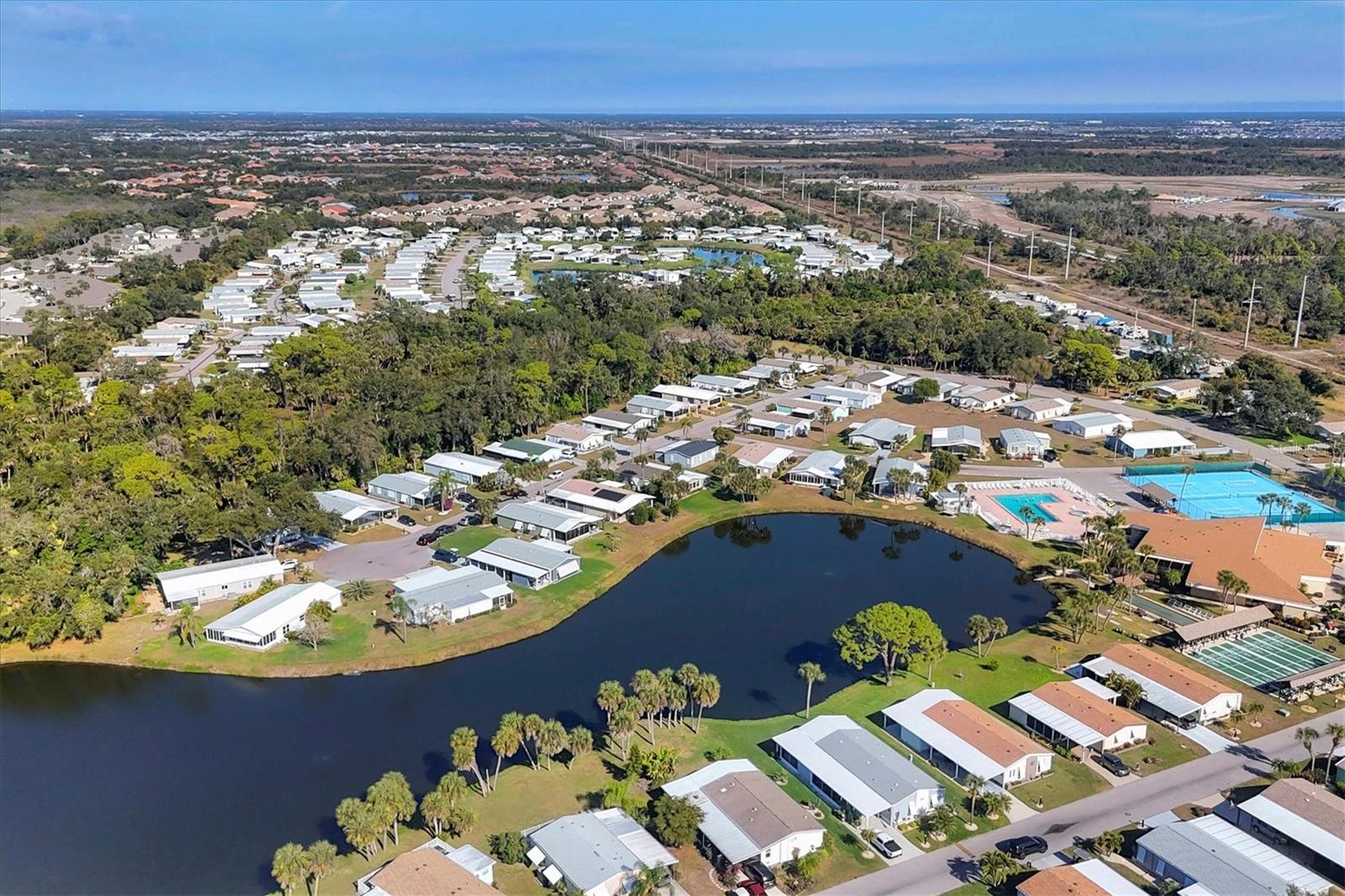 TANGERINE WOODS - Residential