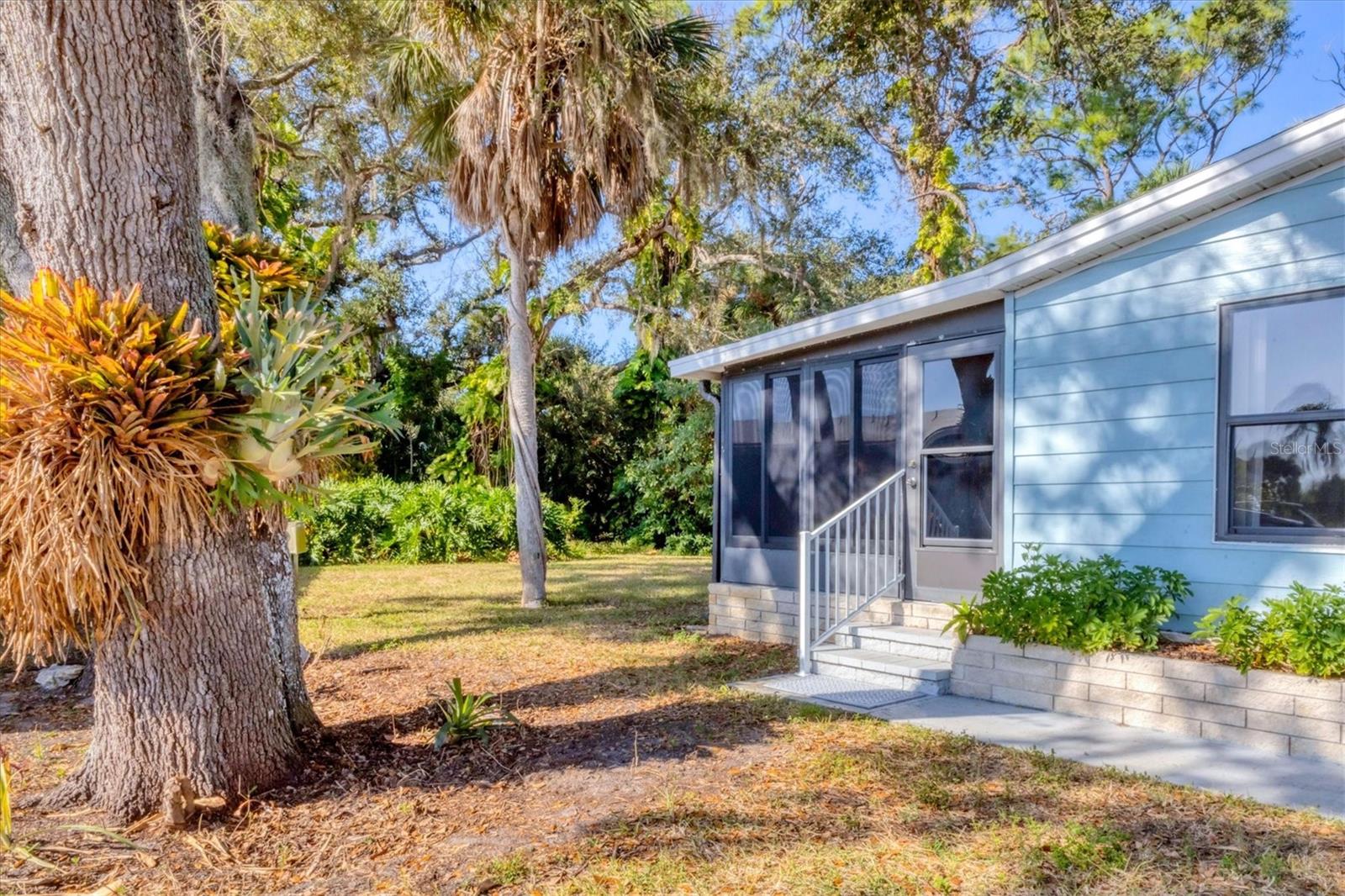 TANGERINE WOODS - Residential