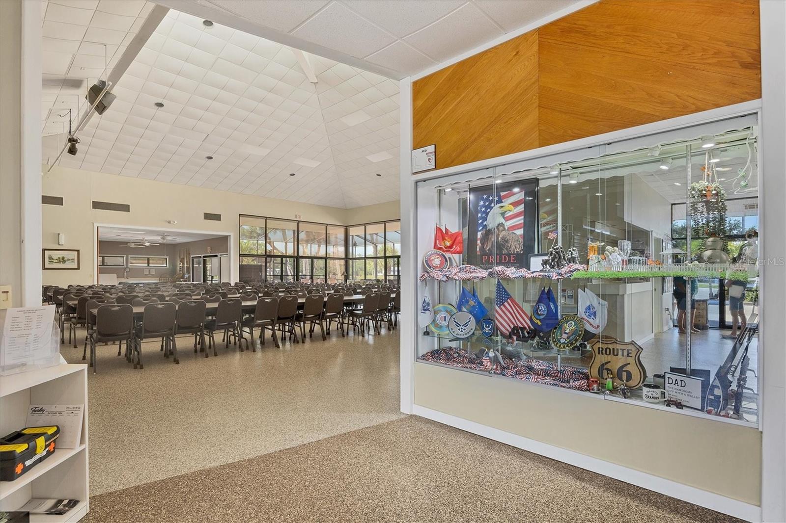 TANGERINE WOODS - Residential