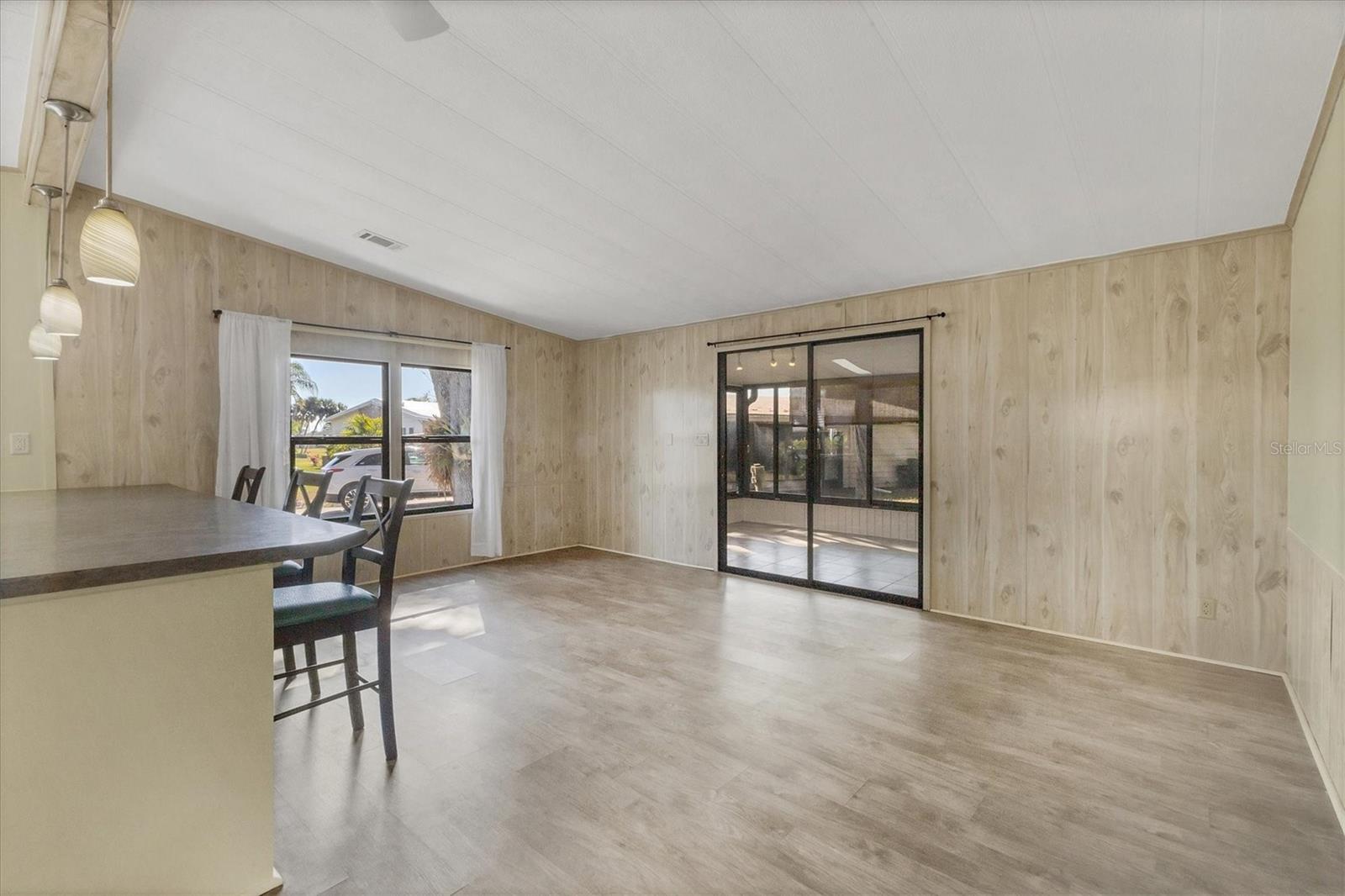 TANGERINE WOODS - Residential