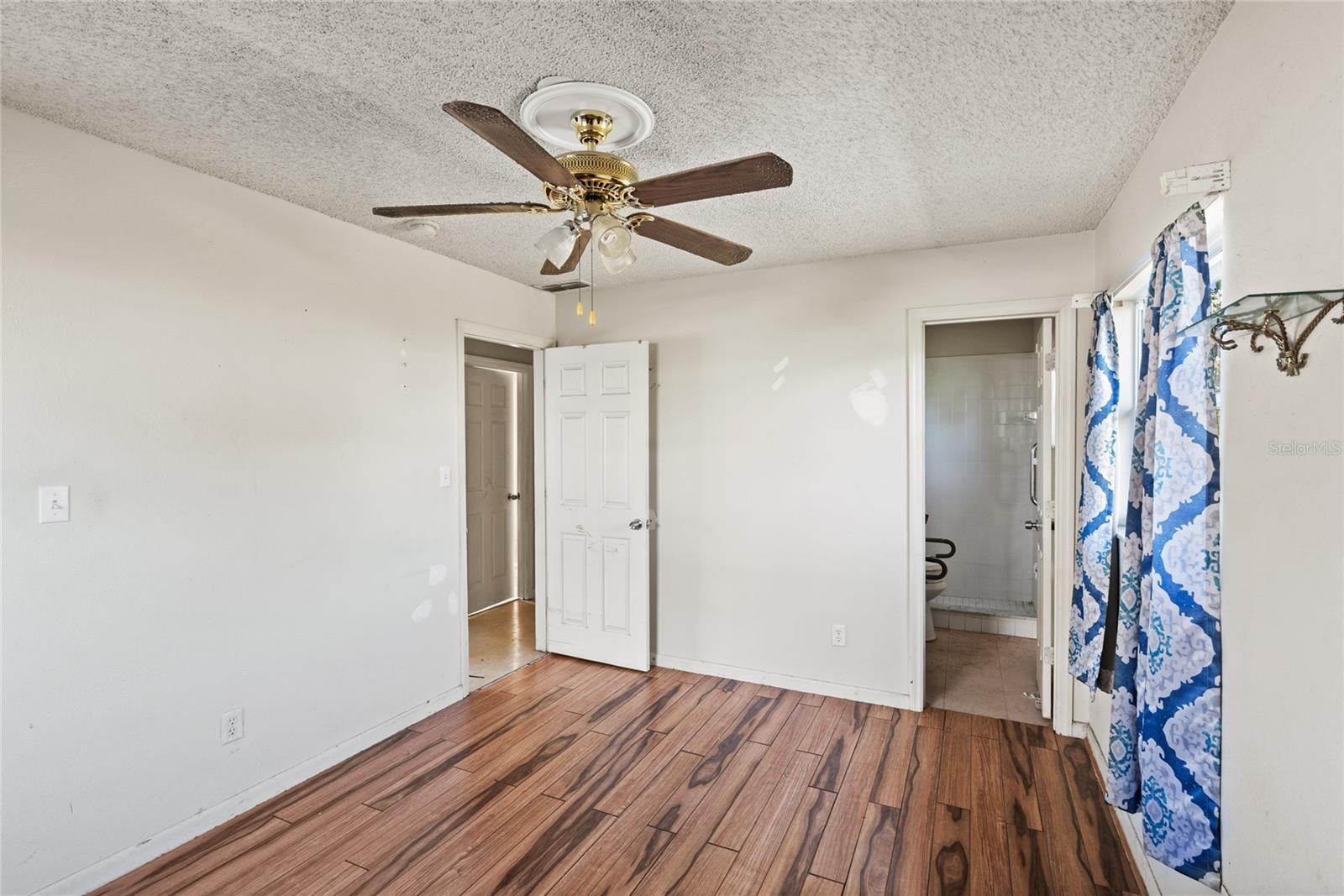 MALIBU GROVES NINTH ADD - Residential